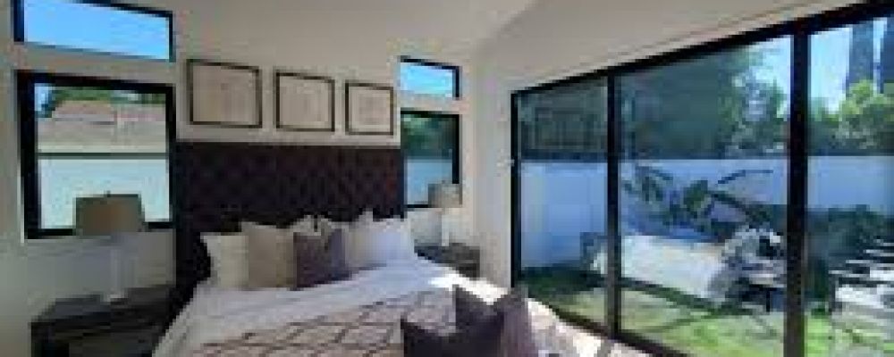 Los Angeles Mobile Screens Cover Image